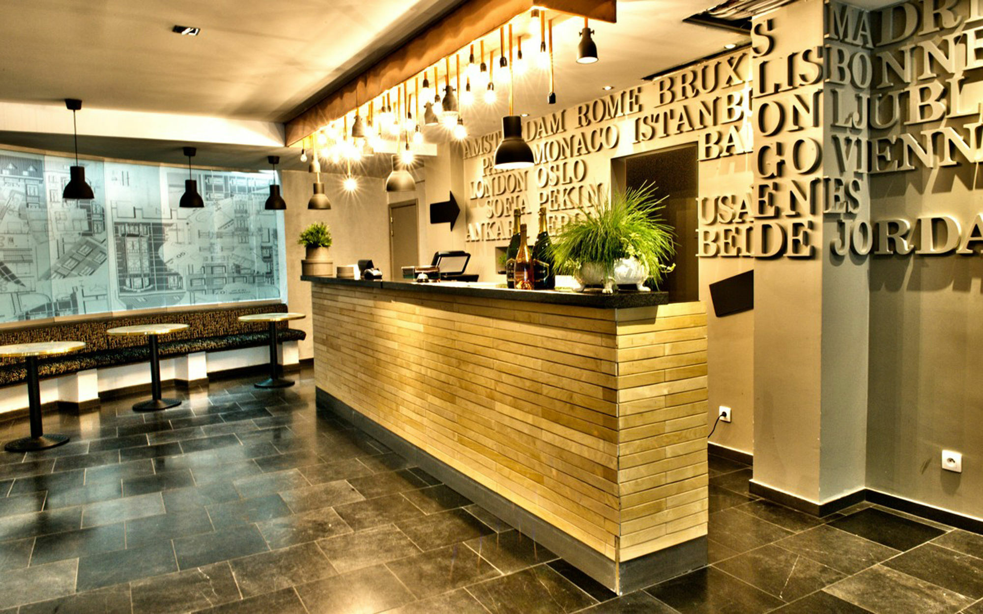 Hotel Aviation Saint-Gilles Exterior foto